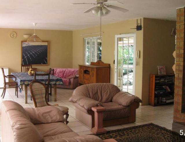 6 BEDROOM HOUSE FOR SALE IN KLOOF